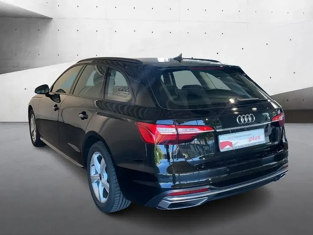 Gebraucht Audi A4 Ambiente 163 PS (119 kW) 2023 Brillantschwarz Kombi