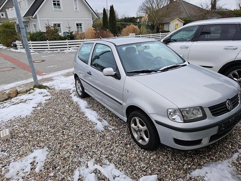 Gebraucht VW Polo 50 PS (36 kW) 1999 Silber Kleinwagen
