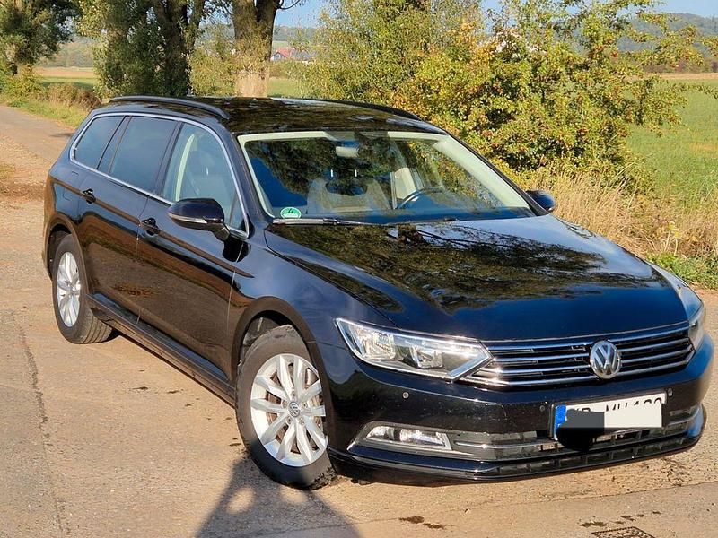 Schwarz Gebraucht 2018 VW Passat Highline Kombi | 16.000 € (Fairer Preis) - Bild 1/4