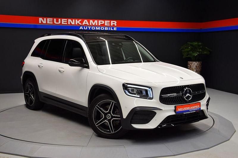 Weiß Gebraucht 2021 Mercedes GLB200 AMG line SUV | 34.990 € (Fairer Preis) - Bild 1/4