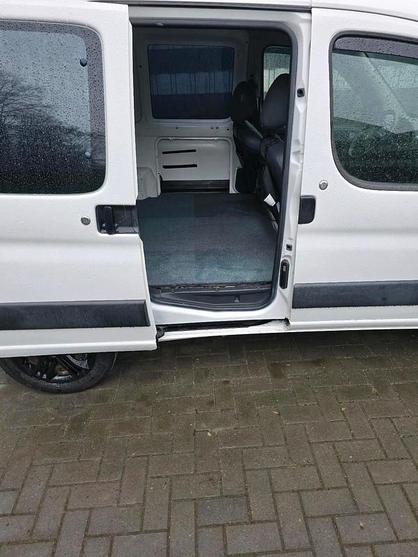 Gebraucht Citroën Berlingo 75 PS (55 kW) 2008 Weiß Van / Kleinbus