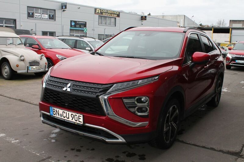 Rot Gebraucht 2022 Mitsubishi Eclipse Cross SUV | 17.900 € (Guter Preis) - Bild 1/4