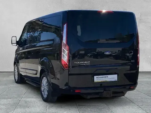 Używany Ford Tourneo Custom Titanium 2018 Czarny Van