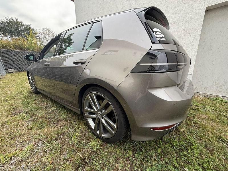 Grau Gebraucht 2014 VW Golf VII Cup Limousine | 9.200 € (Guter Preis) - Bild 1/4