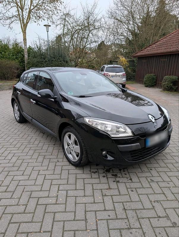 Gebraucht Renault Mégane Dynamique 131 PS (96 kW) 2011 Schwarz Limousine