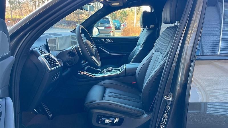 Neu BMW X7 Efficient Dynamics 352 PS (258 kW) 2025 Manhattan metallic SUV