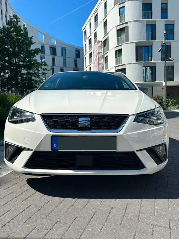 Gebraucht Seat Ibiza XCELLENCE 95 PS (69 kW) 2017 Weiß Limousine