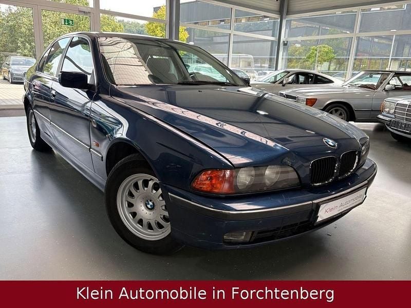 Blau Gebraucht 2000 BMW 523 Limousine | 1.790 € (Superpreis) - Bild 1/4