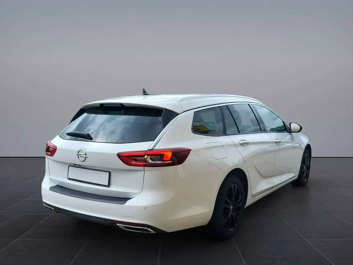 Gebraucht Opel Insignia Business 174 PS (127 kW) 2023 Weiß Kombi