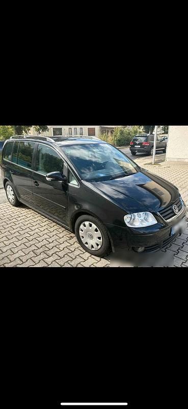 Schwarz Gebraucht 2004 VW Touran Van / Kleinbus | 3.400 € (Fairer Preis) - Bild 1/4