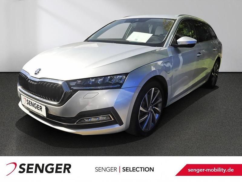 Brilliantsilber metallic Gebraucht 2021 Skoda Octavia Comfort Kombi | 24.880 € (Fairer Preis) - Bild 1/4