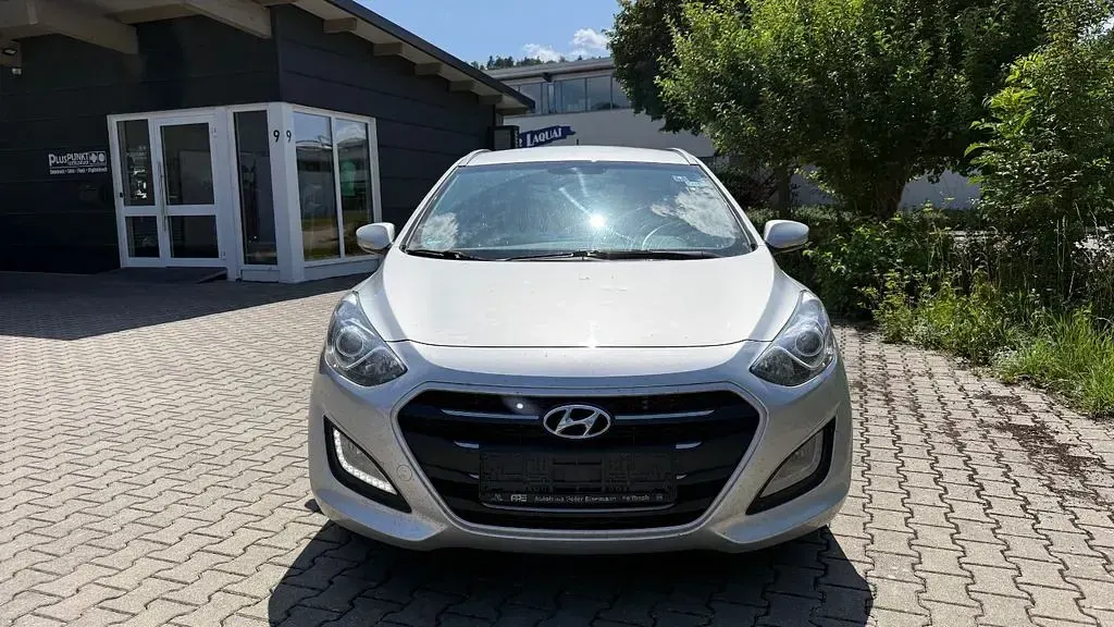 Gebraucht Hyundai i30 YES! 110 PS (80 kW) 2015 Silber Kombi