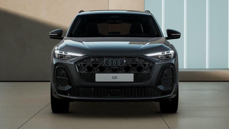 Gebraucht Audi Q5 Ambiente 367 PS (269 kW) 2025 Daytonagrau perleffekt SUV