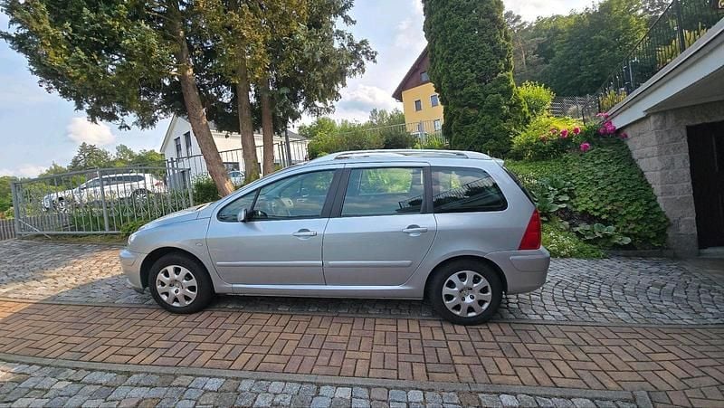 Silber Gebraucht 2004 Peugeot 307 Kombi | 6.190 € - Bild 1/4