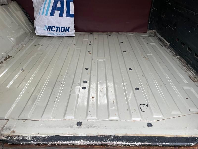 Second-hand VW Golf 57 CP (41 kW) 1990 Roșu Monovolum