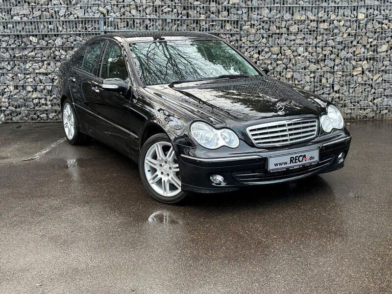 Schwarz Gebraucht 2006 Mercedes C220 Elegance Limousine | 5.450 € (Fairer Preis) - Bild 1/4