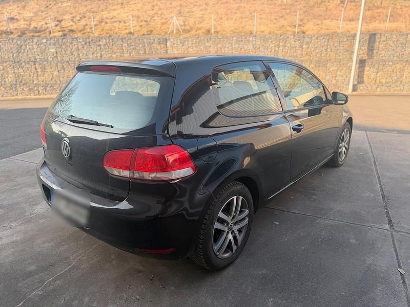 Gebraucht VW Golf VI 80 PS (58 kW) 2010 Schwarz Kleinwagen