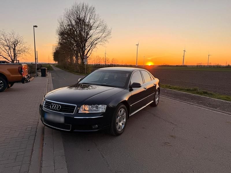Second-hand Audi A8 2004 Berlinǎ