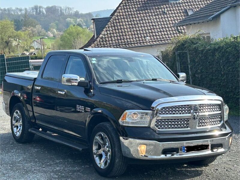 Schwarz Gebraucht 2015 Dodge Ram Abholung | 15.500 € - Bild 1/4
