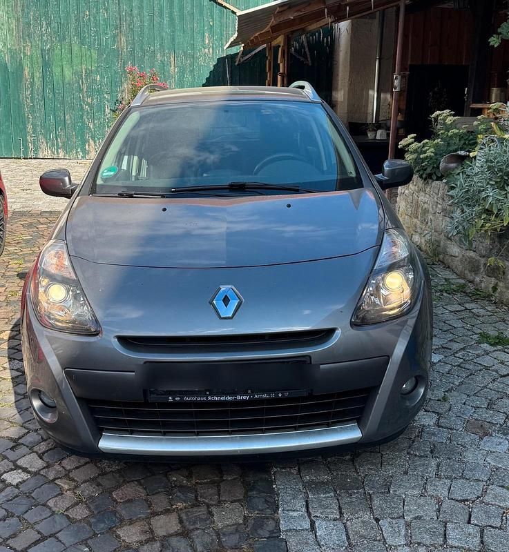 Grau Gebraucht 2010 Renault Clio GrandTour Kombi | 3.200 € - Bild 1/4