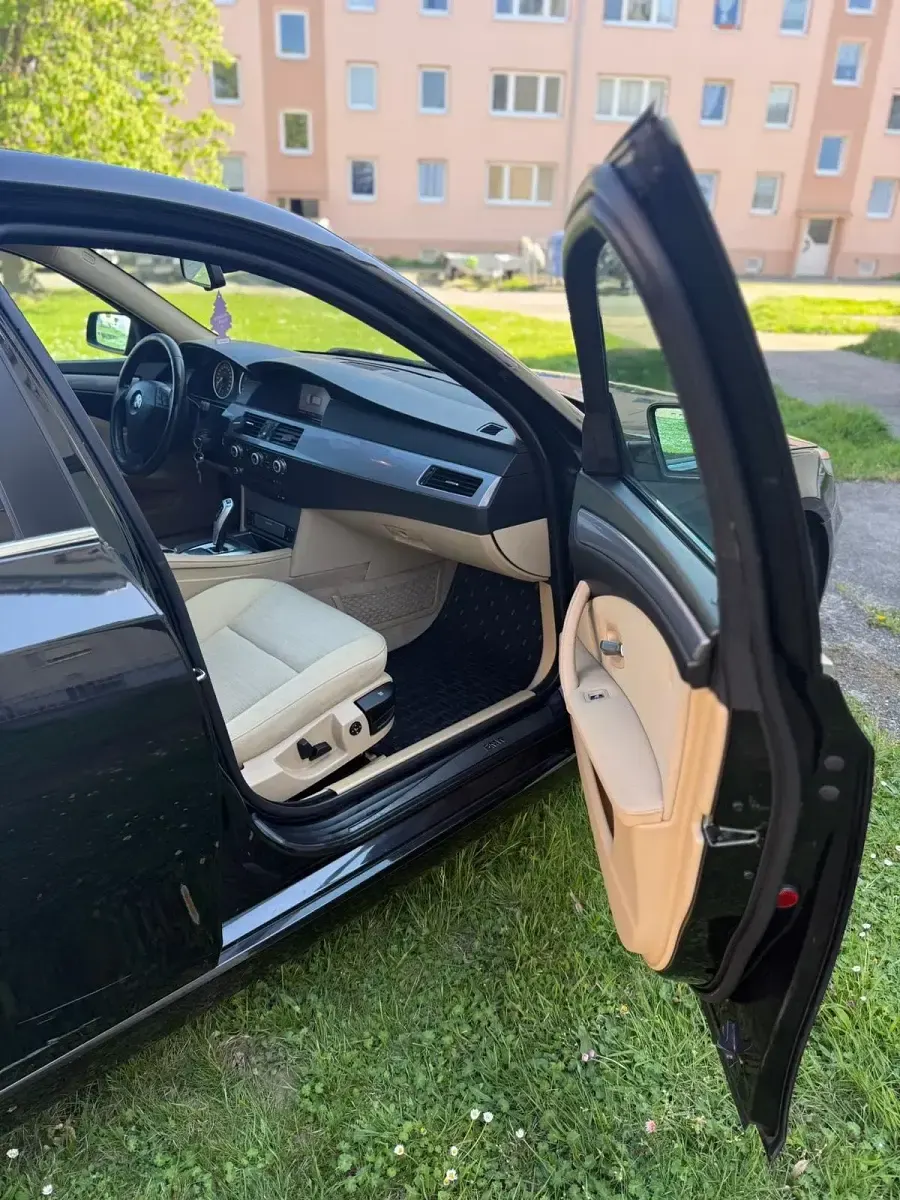 Brugt BMW 525 218 HK (160 kW) 2008 Sort Sedan