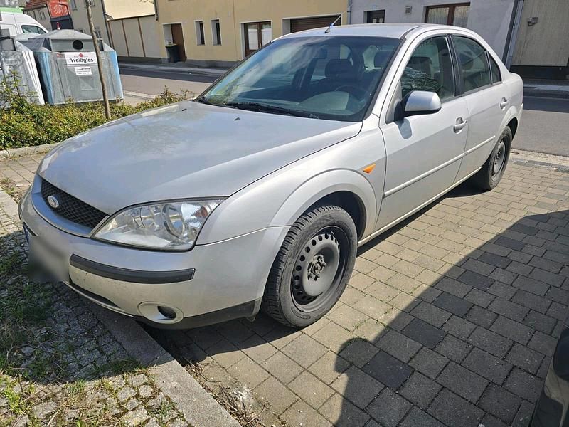 Brugt Ford Mondeo 125 HK (91 kW) 2001 Sølv Sedan