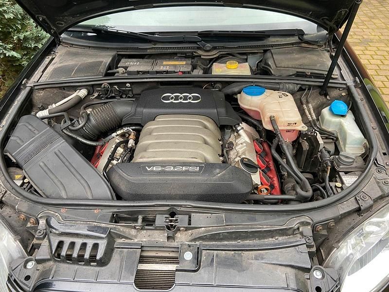 Schwarz Gebraucht 2006 Audi A4 Ambiente Kombi | 7.500 € (Etwas zu teuer) - Bild 1/4