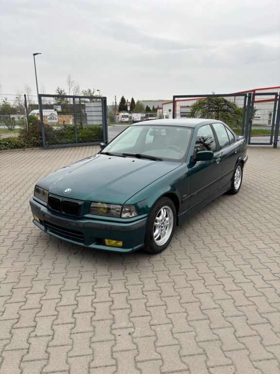 Grün Gebraucht 1997 BMW 316 M Sport Limousine | 3.995 € (Fairer Preis) - Bild 1/4