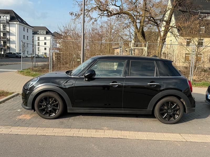 Gebraucht Mini Cooper Classic 136 PS (100 kW) 2023 Schwarz Kleinwagen