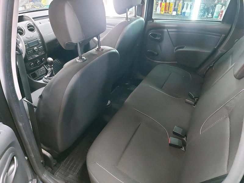 Usata Dacia Duster 90 CV (66 kW) 2015 Grigio SUV