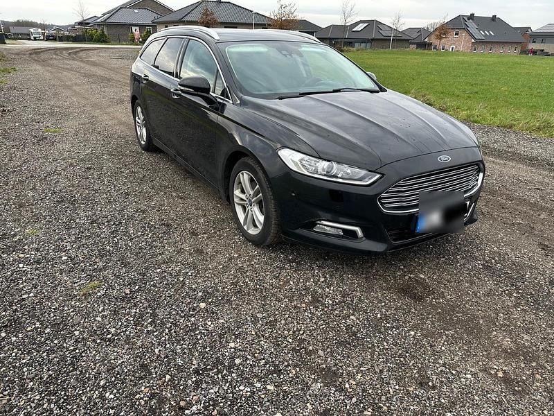 Schwarz Gebraucht 2017 Ford Mondeo Kombi | 8.650 € (Superpreis) - Bild 1/4