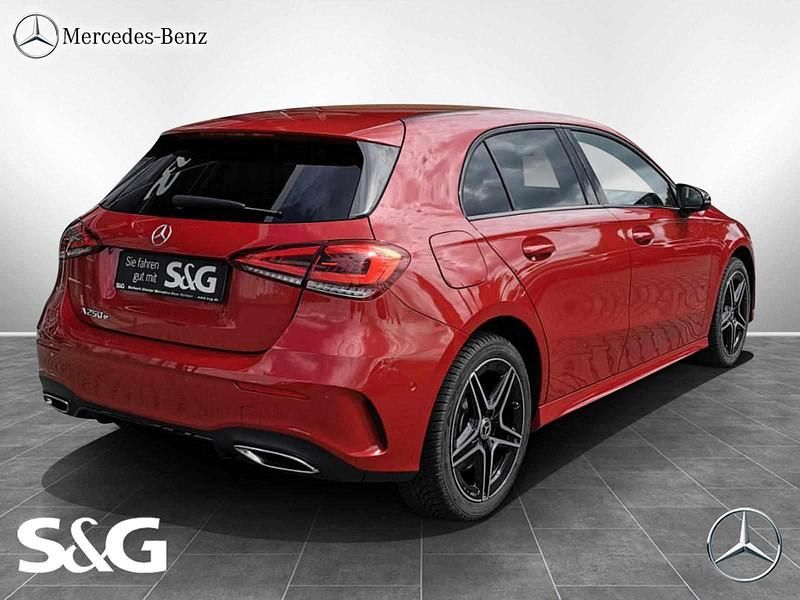Gebraucht Mercedes A250 AMG 160 PS (117 kW) 2022 Manufaktur lack manufaktur patag Limousine