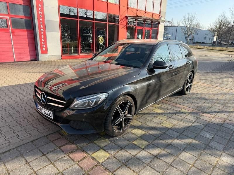 Gebraucht Mercedes C250 204 PS (150 kW) 2018 Schwarz Kombi