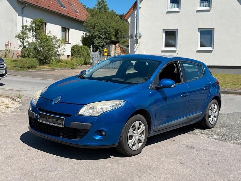 Gebraucht 2010 Renault Mégane III Limousine | 3.990 € (Fairer Preis) - Bild 1/4