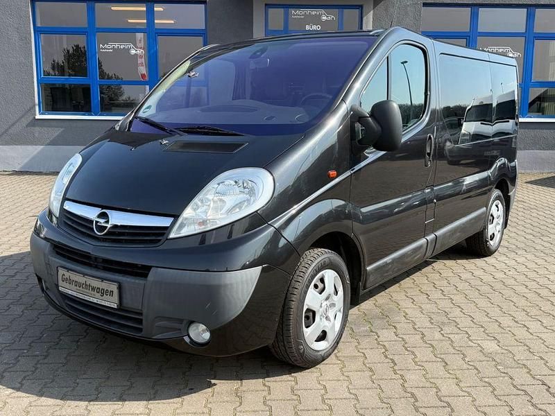 Gebraucht Opel Vivaro 114 PS (83 kW) 2012 Schwarz Van / Kleinbus