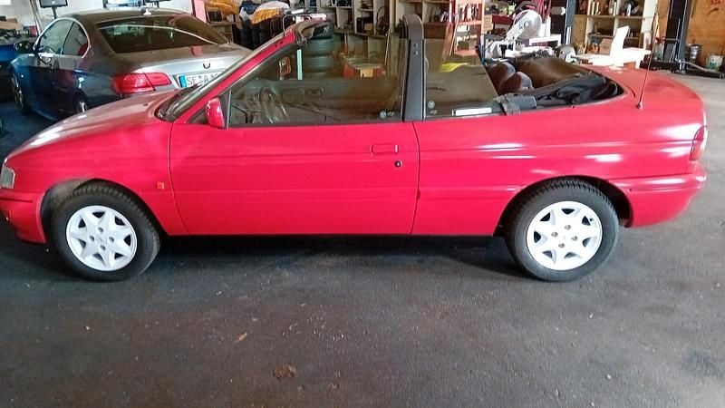 Rot Gebraucht 1993 Ford Escort Cabriolet Cabrio | 1.650 € - Bild 1/4