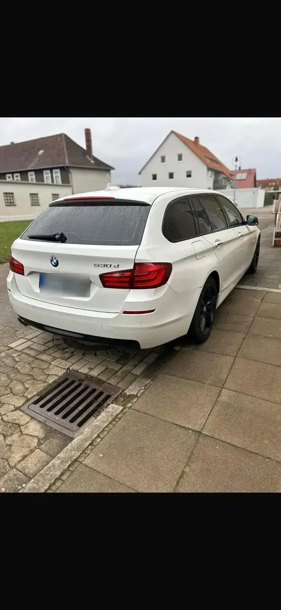 Gebraucht BMW 530 258 PS (189 kW) 2013 Weiß Kombi
