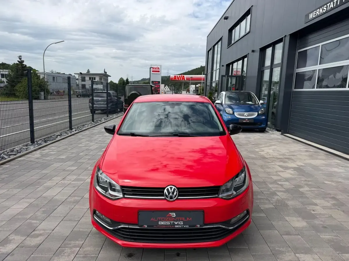 Gebraucht VW Polo Beats 75 PS (55 kW) 2017 Rot Kleinwagen