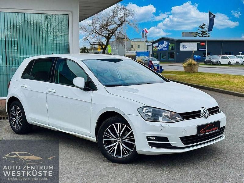 Weiß Gebraucht 2016 VW Golf VII Allstar Limousine | 13.775 € (Fairer Preis) - Bild 1/4
