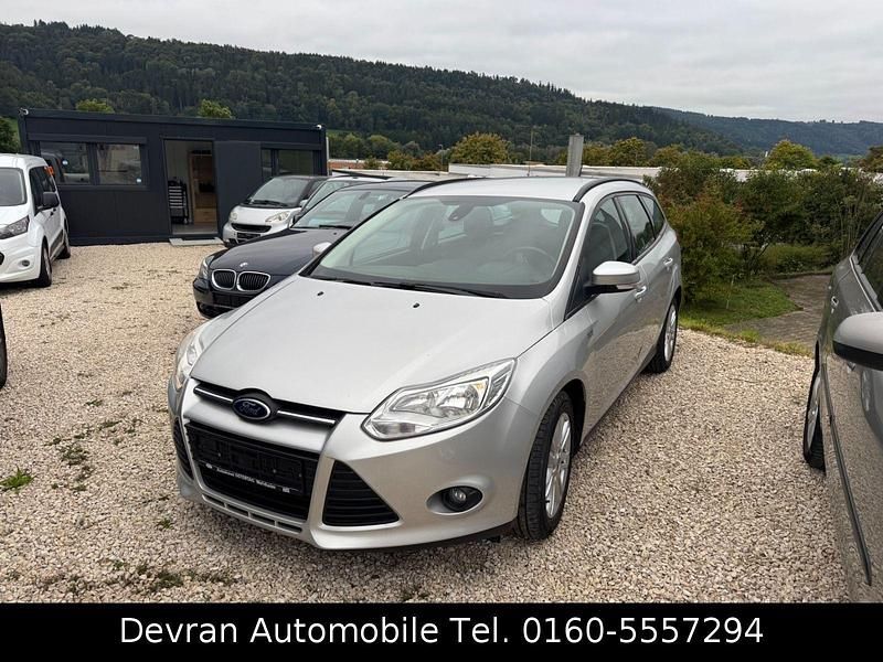 Gebraucht Ford Focus SYNC Edition 125 PS (91 kW) 2014 Silber Kombi