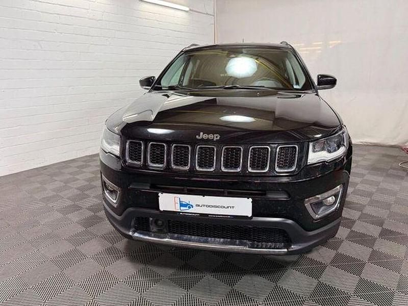 Gebraucht Jeep Compass Opening Edition 140 PS (102 kW) 2017 Schwarz SUV