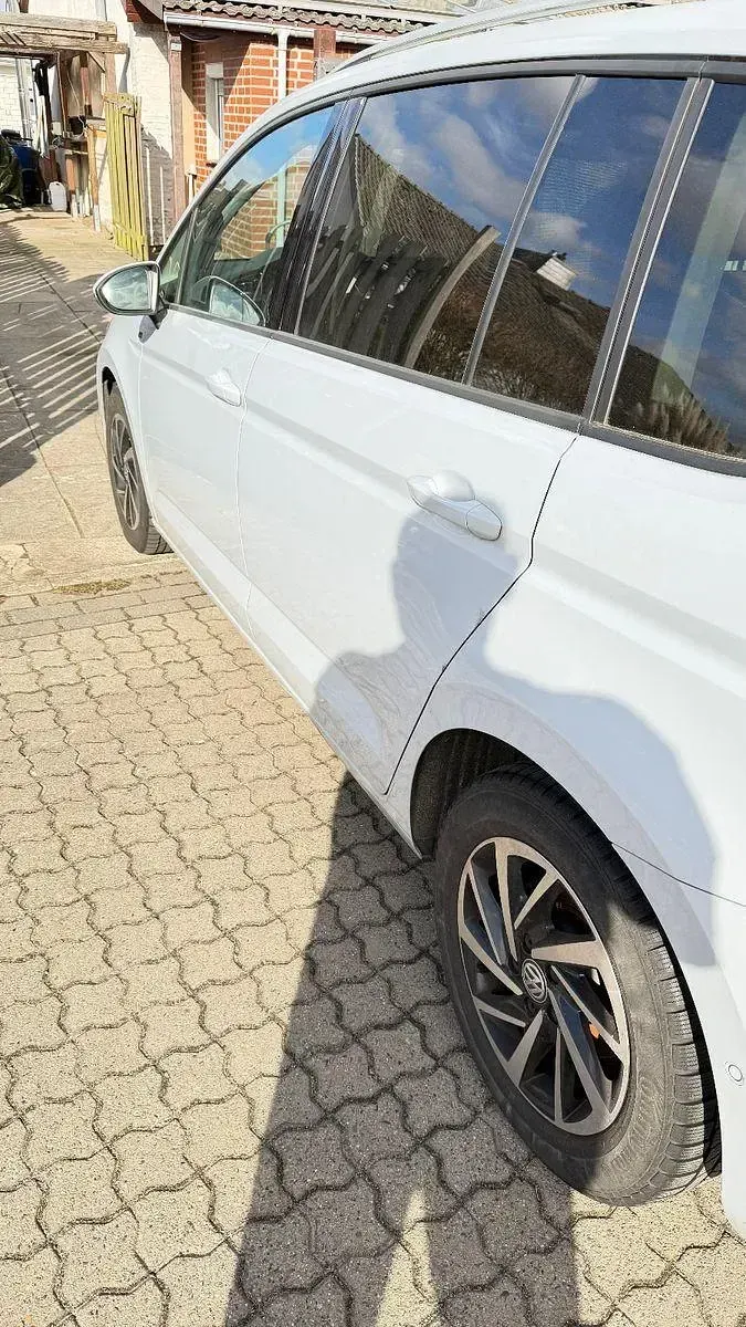Używany VW Touran Join 116 KM (85 kW) 2018 Biały Minivan