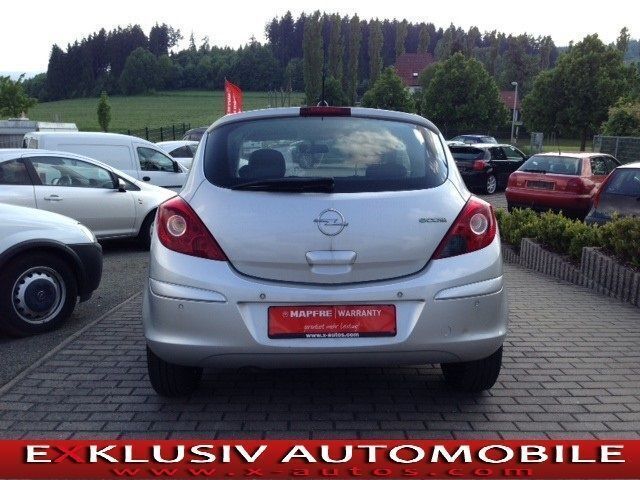 Gebraucht Opel Corsa Edition 75 PS (55 kW) 2008 Silber Limousine