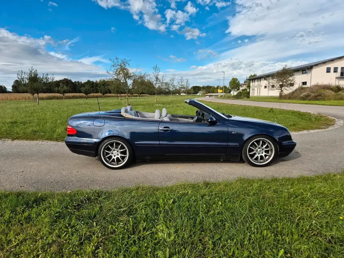 Gebraucht Mercedes SLK200 193 PS (141 kW) 2000 Blau Cabrio