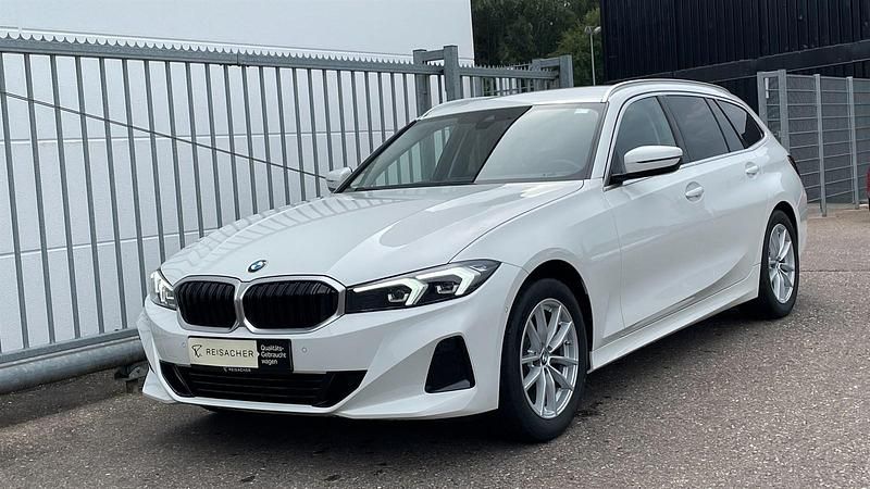 Alpinweiß uni Gebraucht 2024 BMW 318 Efficient Dynamics Kombi | 32.949 € (Guter Preis) - Bild 1/4