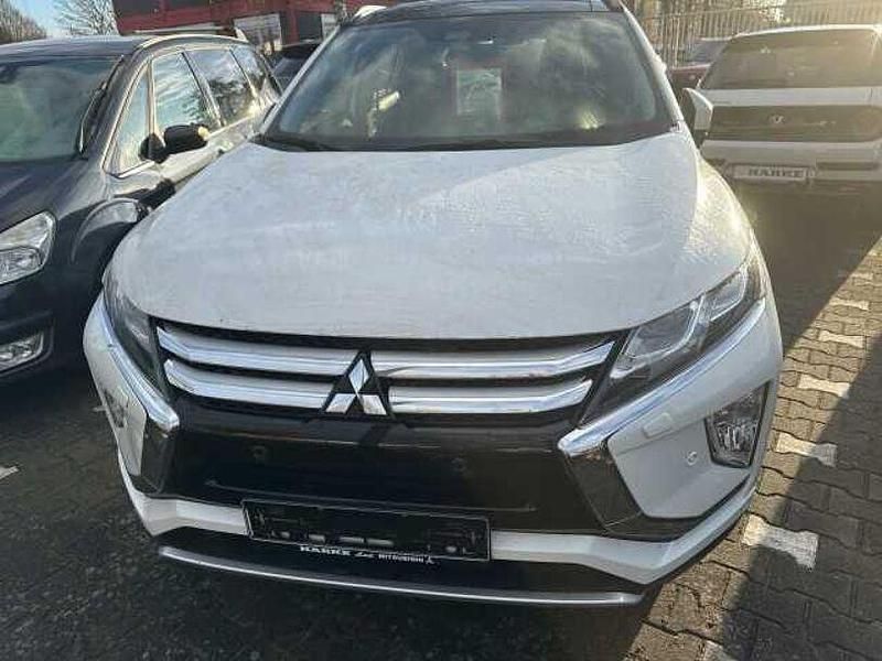 Gebraucht Mitsubishi Eclipse Cross Top 163 PS (119 kW) 2018 Perlmutt weiß (metallic) SUV