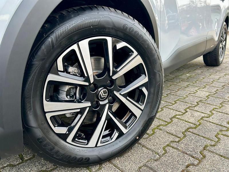 Neu Citroën C4 136 PS (100 kW) 2025 Okenitweiß metallic Limousine