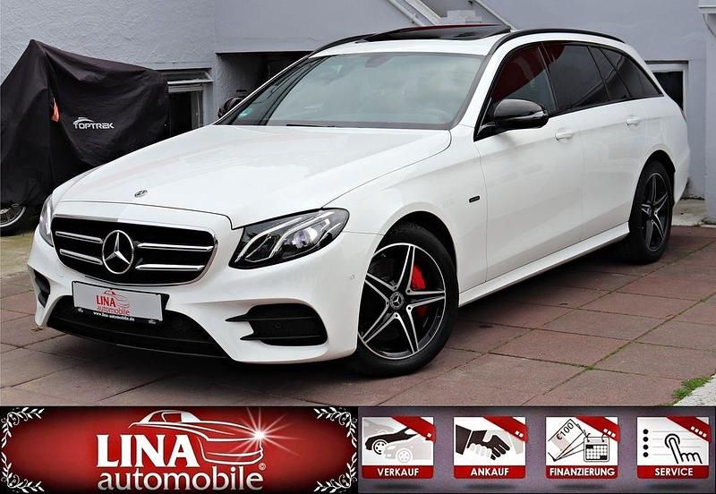 Weiß Gebraucht 2020 Mercedes E300 AMG Limousine | 26.980 € (Superpreis) - Bild 1/4