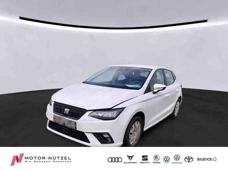 Weiß Gebraucht 2022 Seat Ibiza Reference Kleinwagen | 14.780 € (Etwas zu teuer) - Bild 1/4