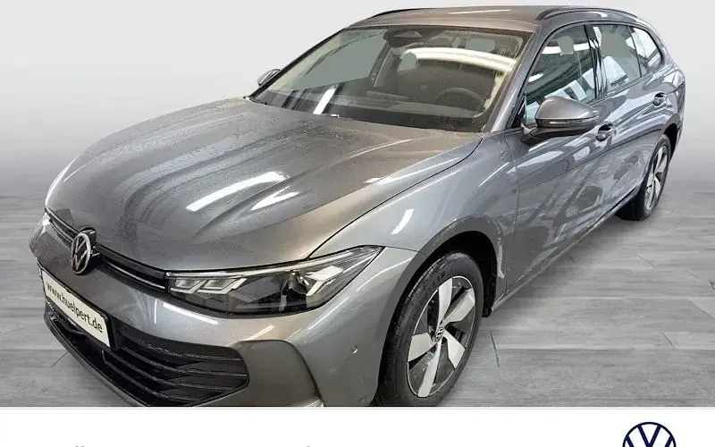 Nowe VW Passat Basis 150 KM (110 kW) 2025 Szary Kombi